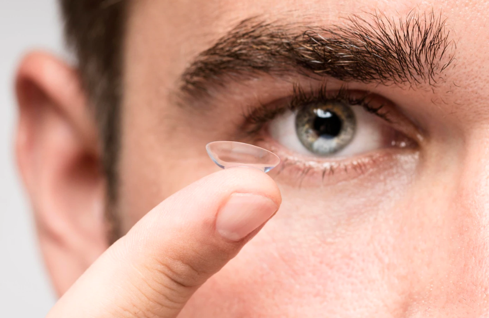 торичні контактні лінзи